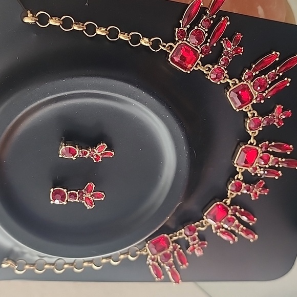 NWT IMAN for HSN Red Stone Jewelry Set Necklace & Earrings - Picture 3 of 6
